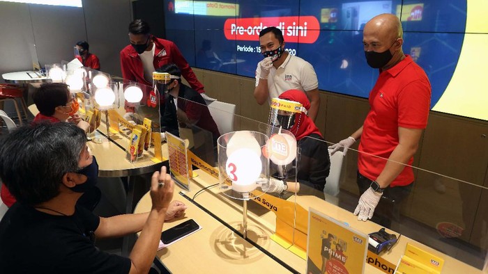 Indosat Ooredoo Rayakan Harpelnas Indosat Ooredoo merayakan Hari Pelanggan Nasional 2020 di call center dan Gerai Indosat Ooredoo dengan memberikan hadiah khusus kepada pelanggan yang beruntung.