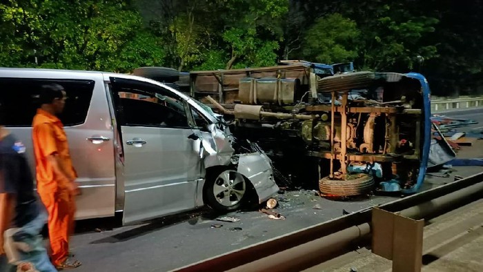 Kecelakaan di Tol JORR Pulo Gebang