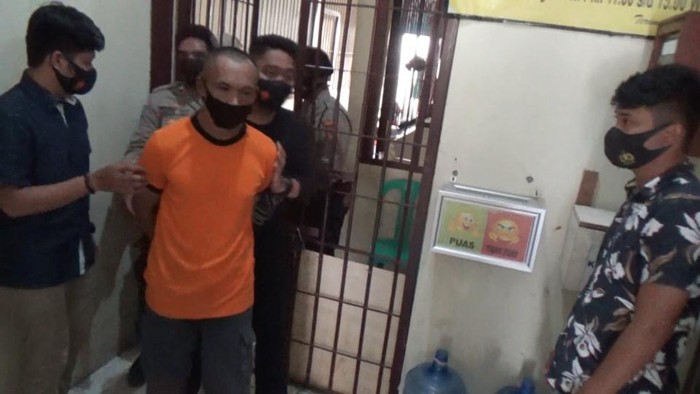 Paman di Mamasa Sulbar cabuli keponakan.