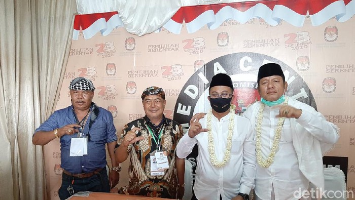 Pasangan Zam Zam-Fadhil daftar ke KPU Tasikmalaya