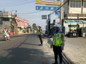 One Way Arah Jakarta Diberlakukan, Begini Kondisi Lalin Puncak Siang Ini