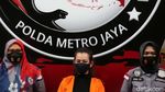 Potret Reza Artamevia Berbaju Tahanan