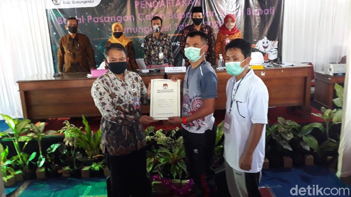 Sunaryanta, anggota TNI mendaftar Cabup Gunungkidul