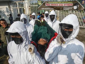 Video Warga Tak Bermasker Dihukum Naik Tandu Sambil Ditahlilkan