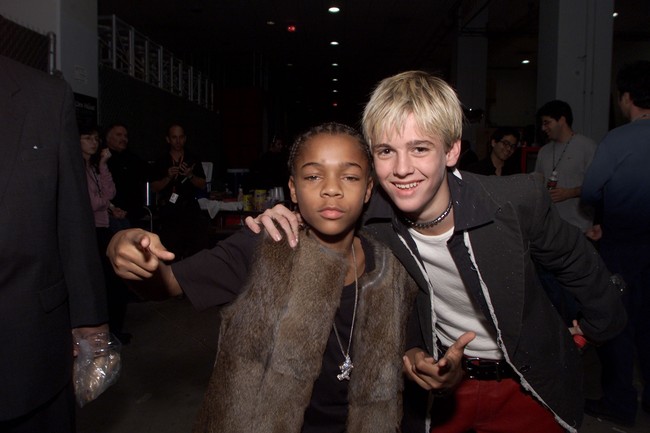 Aaron Carter menjadi salah satu bintang cilik di kancah permusikan dunia pada masanya. Salah satunya pesaingnya kala itu adalah rapper Lil Bow Wow. (Foto: Getty Images)