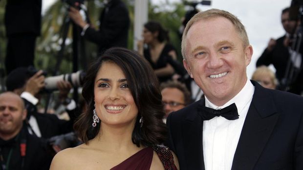 Actress Salma Hayek and husband Fran?ois-Henri Pinault arrive at the premiere for the film 