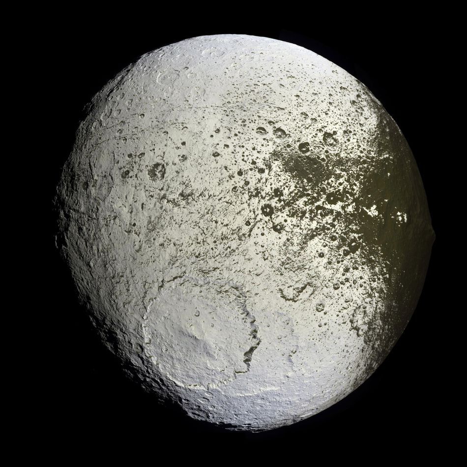Bulan Lapetus