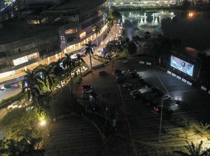 Dinas Lingkungan Hidup Minta Nonton Bioskop di Mobil Dikaji Ulang