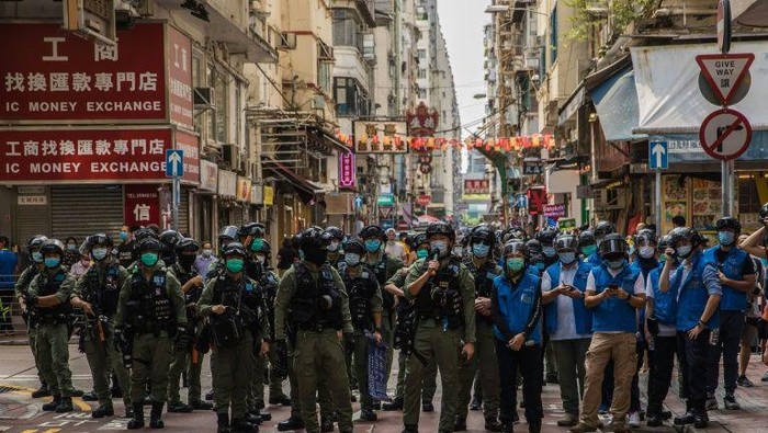 Demontrasi di Hong Kong menolak penundaan pemilihan lokal (AFP Photo)