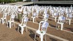 Deretan Bangku Kosong Simbol Kematian Akibat Corona di Israel