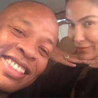 Jangan mengeluarkan uang satu sen pun. Kamu tidak bisa licik dan dan tidak menghormati serta mengeluarkan uang dari hasil kerja kerasku, begitu bunyi pesan singkat yang dikirim Dr Dre ke Nicole.  Foto: Instagram