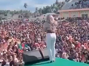 Rentetan Teguran untuk Kepala Daerah yang Malah Bikin Kerumunan
