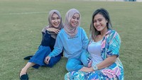 Jess pun sempat mengundang perhatian kala membuat konten bersama Lesty Kejora. Dok. Instagram/jess_amalia20