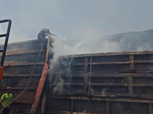Kapal Tongkang Muatan Batu Bara Sempat Berasap, Polisi: Karena Gesekan