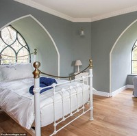 Menara Bynkir bergaya abad ke-19 ini terdiri dari enam lantai. Terdapat dua kamar tidur, ruang tamu, dapur, serta kamar mandi yang dilengkapi dengan bathub dan wastafel. Foto: dok. sykescottages.co.uk