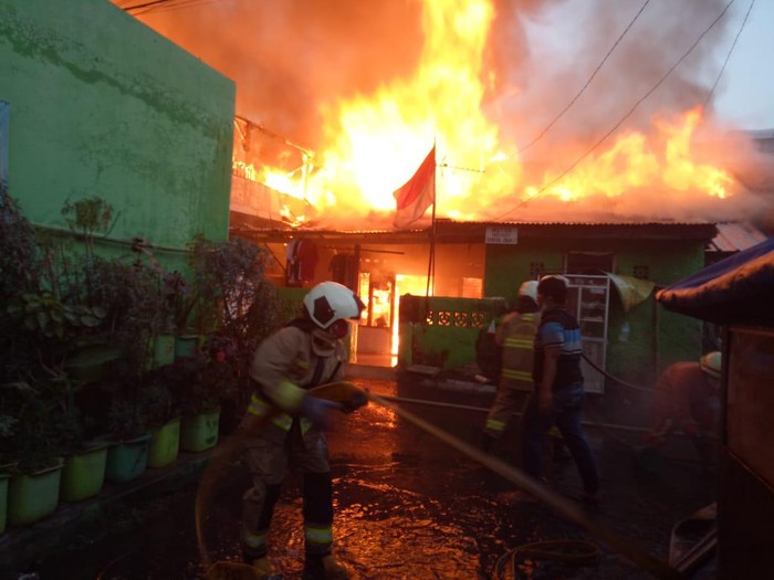 Kebakaran di Jatinegara Barat, Jatinegara.