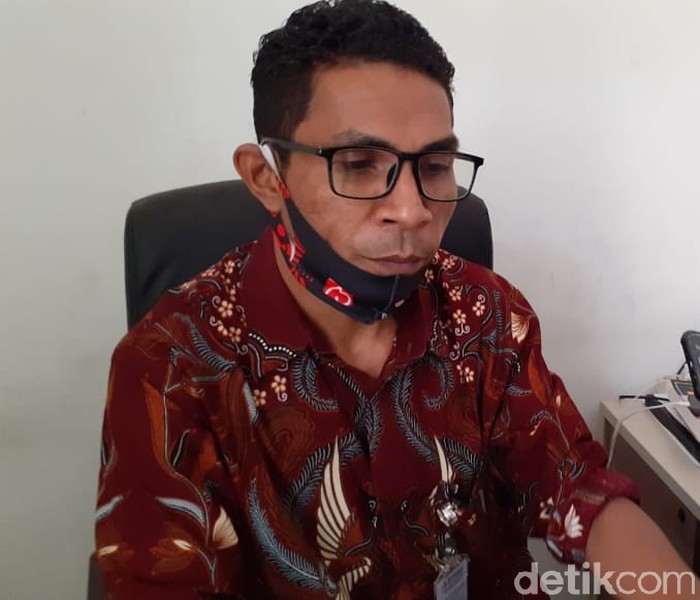 Koordinator Divisi PHL Bawaslu Banyuwangi, Adrian Yansen Pale