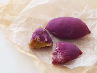 Ubi ungu dijadikan sebagai bahan dasar berbagai jenis makanan karena rasanya