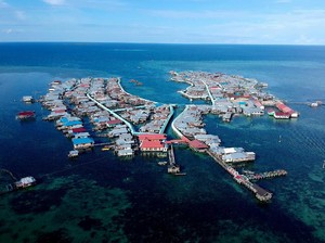 Benarkah Ada Suku di Indonesia yang Hidup di Laut?