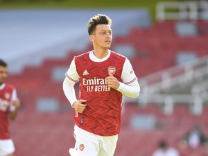 Arsenal Percaya Mesut Oezil Lagi?