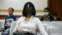 Terdakwa Vanessa Angel menjalani sidang lanjutan perkara penyalahgunaan zat psikotropika di Pengadilan Negeri Jakarta Barat, Senin (7/9/2020).