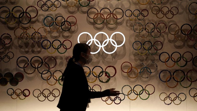 Olimpiade Tokyo Tetap Digelar Dengan Atau Tanpa Corona Wakil Presiden Komite Olimpiade Internasional (IOC) John Coates bersikukuh bahwa acara olahraga empat tahunan itu tetap digelar pada 2021 mendatang.