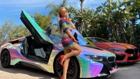 Paris Hilton juga mengatakan jika dirinya berbanding terbalik dengan yang selama ini orang-orang lihat. Dok. Instagram/parishilton