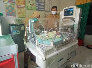 Tega! Bayi Baru Lahir Ditinggal di Pinggir Jalanan Kudus