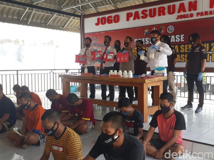 Para pengamen jalanan di Kota Pasuruan jadi target pengedar obat keras berbahaya dengan harga terjangkau. Obat ini disebut pil kucing.