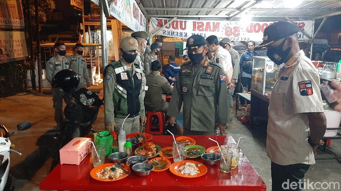 Razia Jam Malam di Bogor