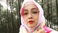 Penurunan berat badan itu dilakukan Rina Gunawan dalam waktu 3 bulan. Foto: Instagram @rinagunawan28