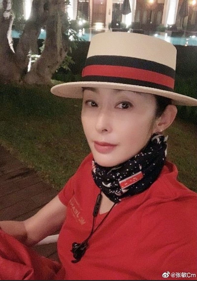 Sharla Cheung atau Zhang Min sebenarnya memiliki akun Weibo namun jarang mengunggah postingan. Ini adalah foto selfie-nya di bulan Februari.Foto: Internet