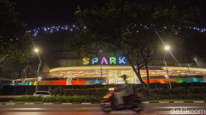 Senayan Park Mall atau SPARK Mall