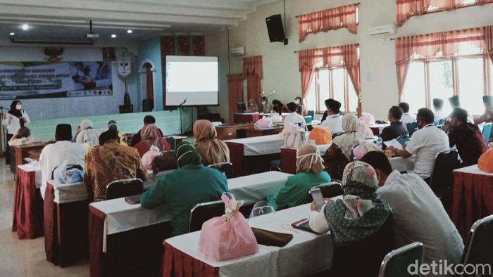 Suasana technical meeting pemeriksaan kesehatan paslon Pilkada 2020 hari pertama di RSST Klaten.