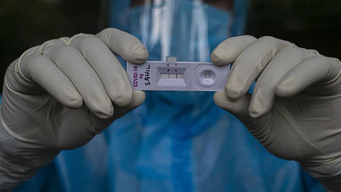 India kembali mencetak rekor penambahan kasus positif virus Corona. India melaporkan penambahan kasus Corona (COVID-19) sebanyak 90.632 pada Minggu (6/9/2020).