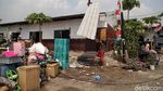Warga Kampung Akuarium Mulai Bongkar Rumah