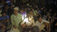 Kepala Palang Merah Kota Lhoksumawe, Junaidi Yahya, menjelaskan saat ini para pengungsi telah dievakuasi ke tempat penampungan sementara di Gedung Balai latihan Kerja (BLK) Lhoksumawe.
