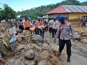 Banjir Bandang Landa Bone Bolango Gorontalo, 3 Rumah Hanyut