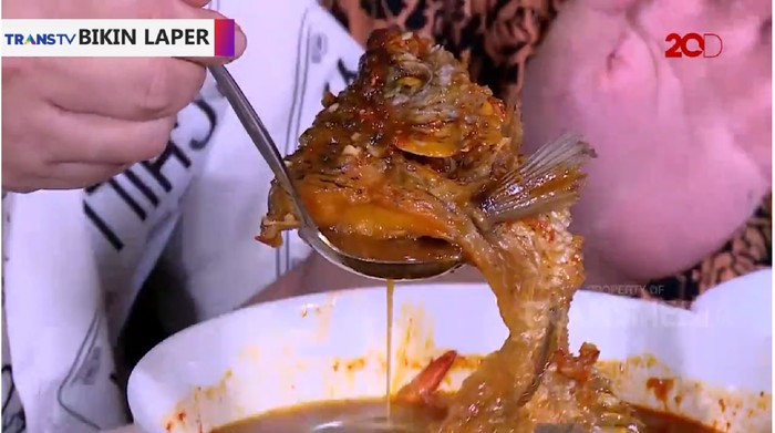 Bikin Laper! Lidah Bergoyang Ngunyah Kepiting Soka Gandum dan Simping Bikin Laper! Lidah Bergoyang Ngunyah Kepiting Soka Gandum dan Simping