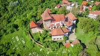 Desa ini masuk situs warisan dunia UNESCO karena budaya dan tradisi yang masih dipertahankan warganya. (Getty Images/iStockphoto)