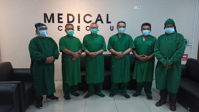Dua Bapaslon Pilkada Bantul saat menjalani tes kesehatan di RSUP dr Sardjito. 8/9/2020