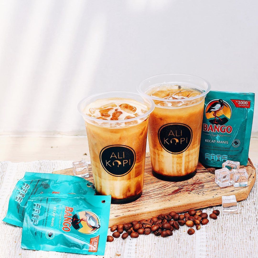 5 Kreasi Es Kopi Susu Viral, Campur Oreo Supreme hingga Obat Batuk