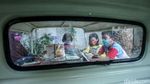 Foto Bemo yang Dirombak Jadi Perpustakaan Keliling di Ibu Kota