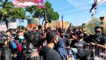 Potret Pendukung Jerinx Demo Tanpa Jaga Jarak