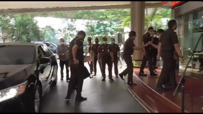 KPK-Komjak Merapat Ke Kejagung Untuk Gelar Perkara Kasus Pinangki