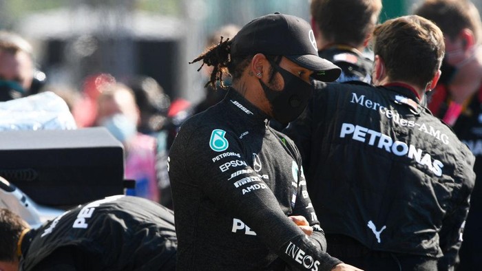 MONZA, ITALY - SEPTEMBER 06: Lewis Hamilton of Great Britain and Mercedes GP looks on during the F1 Grand Prix of Italy at Autodromo di Monza on September 06, 2020 in Monza, Italy. (Photo by Rudy Carezzevoli/Getty Images)