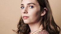 Maya Hawke membagi kisah masa kecilnya di mana ia kerap mendapatkan perlakuan tak menyenangkan. Dok. Instagram/maya_hawke