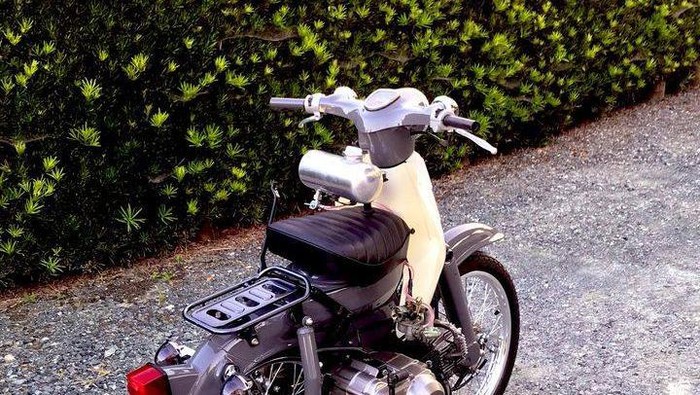 Modifikasi Honda Super Cub Super Cub makin imut setelah dimodif.