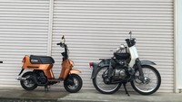 Dilihat dari tampilannya, motor ini basisnya antara Honda Cub C90 atau C70. Dibandingkan dengan rangka aslinya, front tube sudah dipotong dan head tube yang menghubungkan handlebar dan front fork sudah langsung dilas ke tangki agar tumpangannya sempit. Foto: iMotorbike