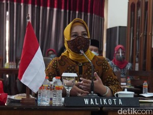 Mengajar Daring Siswa SMP, Walkot Mojokerto Bahas Ekonomi Kreatif